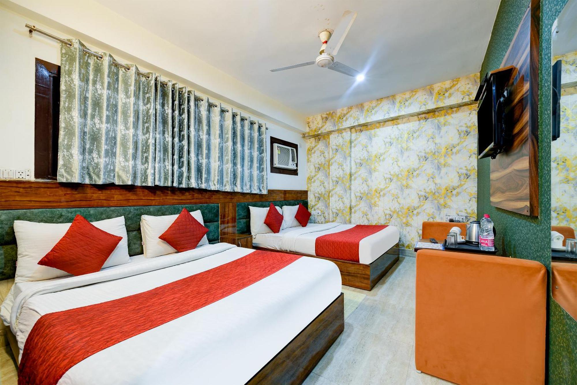 Hotel Skywood At Airport Neu-Delhi Exterior foto