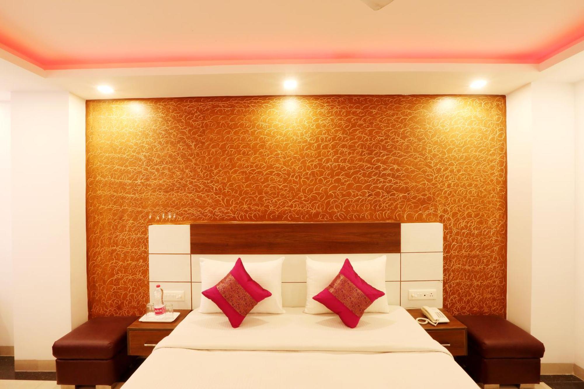Hotel Skywood At Airport Neu-Delhi Exterior foto